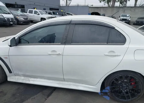 2014 Mitsubishi Lancer Evolution Gsr z USA, uszkodzony, nr VIN JA32W8FV4EU016287